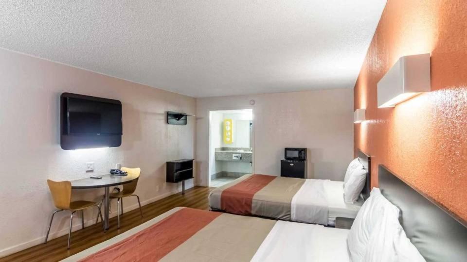 Whitten Inn Clinton Kültér fotó