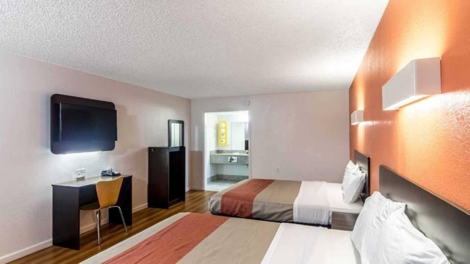 Whitten Inn Clinton Kültér fotó