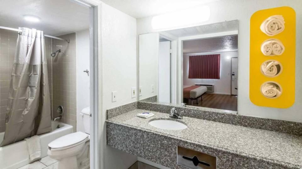 Whitten Inn Clinton Kültér fotó