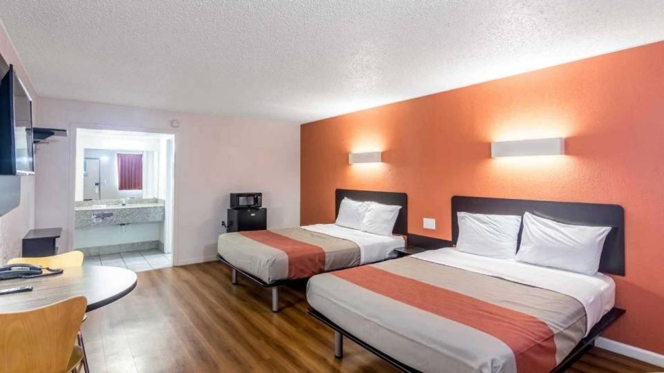 Whitten Inn Clinton Kültér fotó